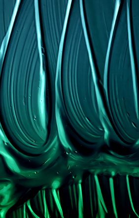 Traits de pinceau verts et aqua.